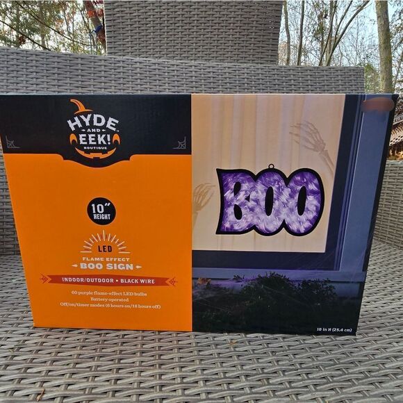 New, 10" LED Hanging "BOO" with Flame Effect Purple Halloween Silhouette Light - Picture 3 of 7